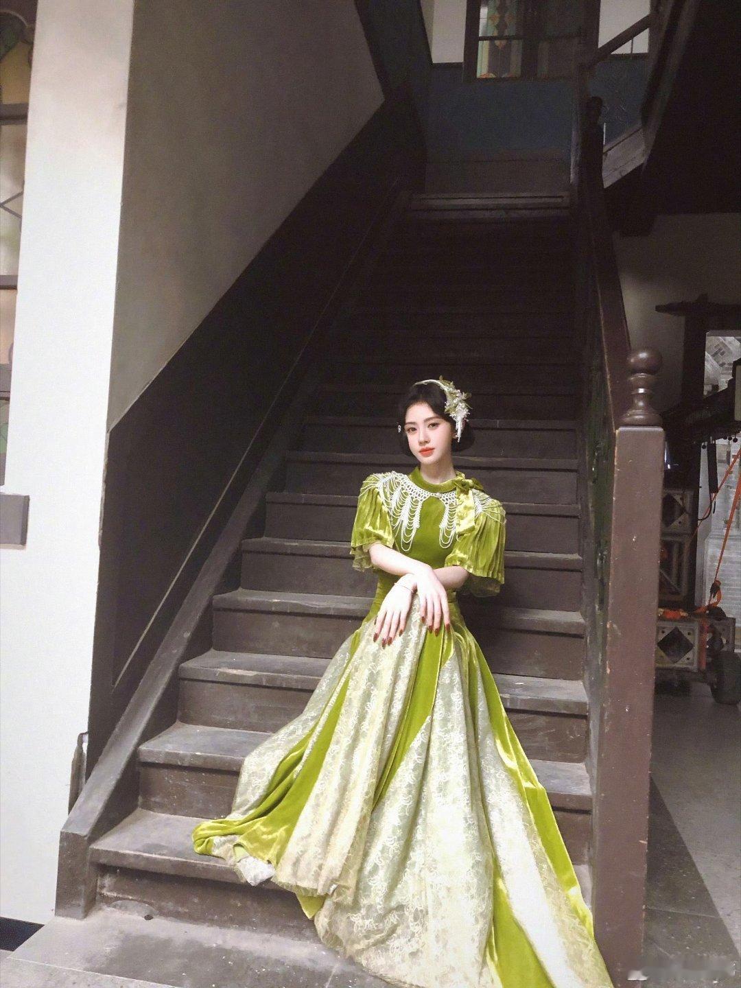 鞠婧祎  jjy鞠婧祎花间令 jjy鞠婧祎杨采薇“在某个不知名的角落许你岁岁平安