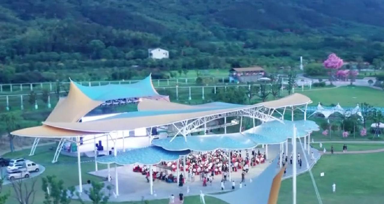 石首文旅再获权威认可，桃源小镇凭实力圈粉无数
不少人出门游玩最怕遇到服务差、管理