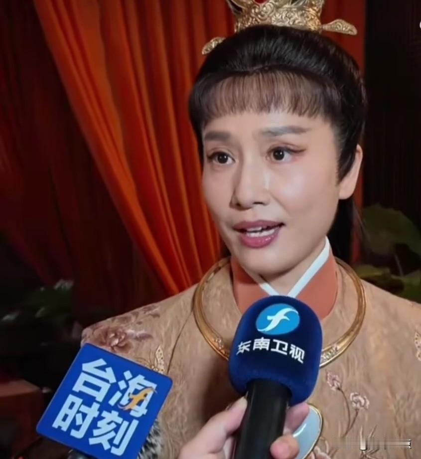 越剧尹派经典剧目《红楼梦》终于要搬上大银幕了！
8月5日，由尹派名家王君安、张派