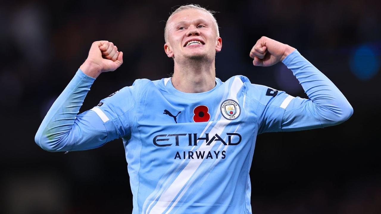 高效杀手！10场比赛打进13球！
哈兰德继续保持恐怖的进球效率，在曼城3-1伯恩