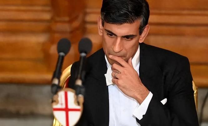 英执政党称若胜选，将加大中国人审查力度，话音刚落支持率被超越。
 
英国执政党为