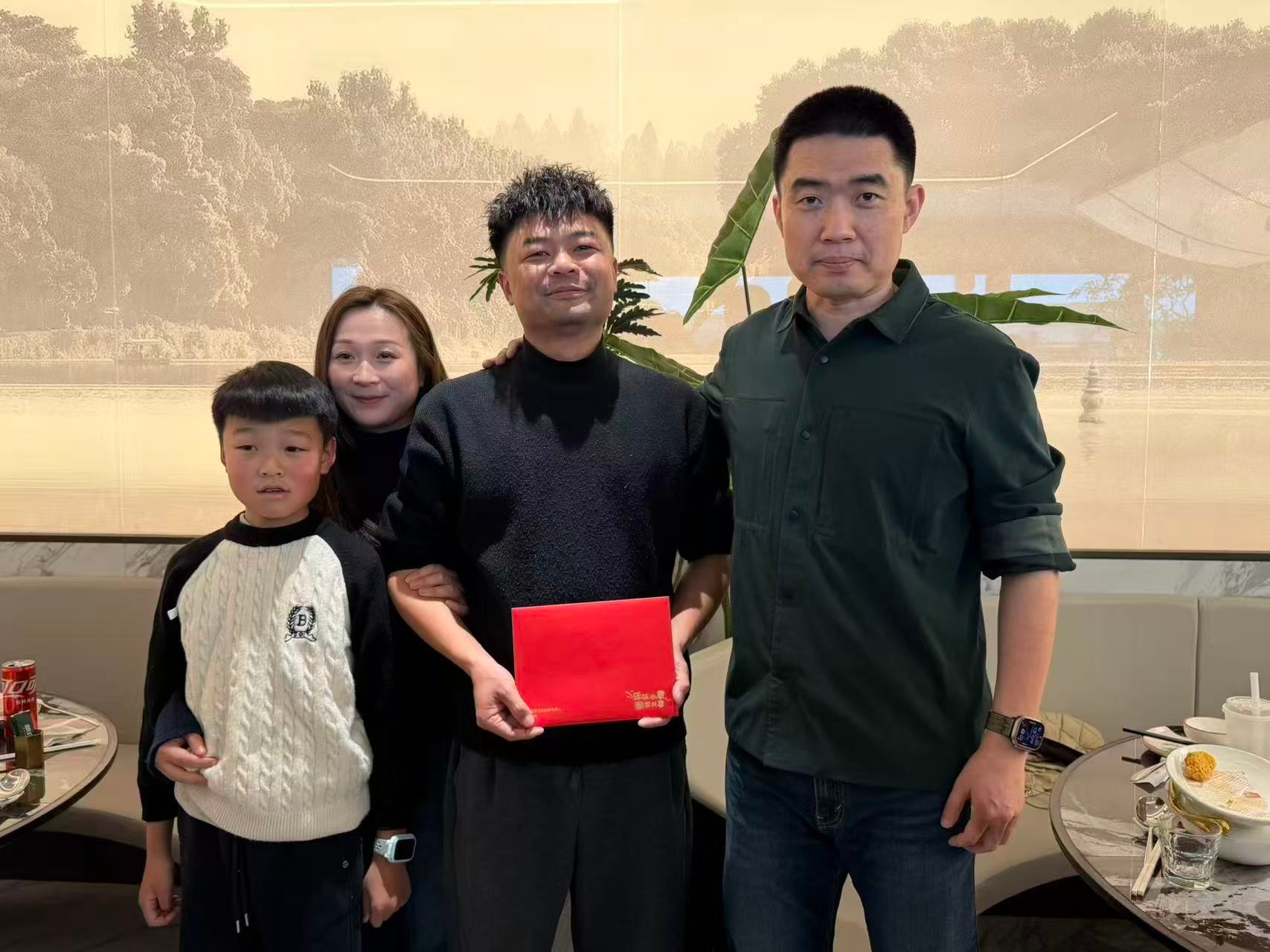 说句实在的，一个人心里有没有善意，真的和他开什么车一点关系都没有。开理想的车主在