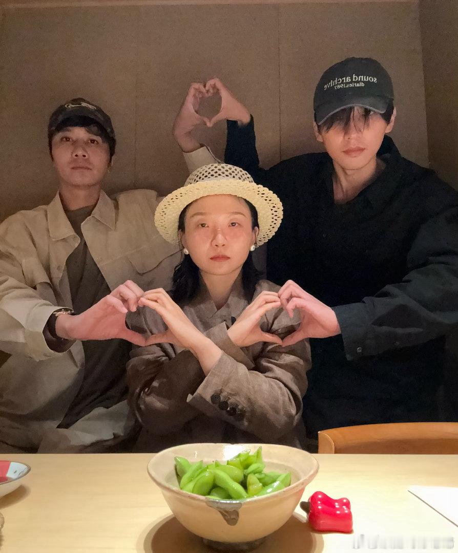沈月回复李嘉琦批了沈月回应李嘉琦批了 拒绝过度解读，回归最本真的相处。沈月的回应