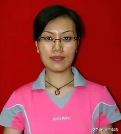 张铁生蹲了十五年大牢。他媳妇董礼平等了十五年。她是沈阳农业大学的讲师，两人是同窗