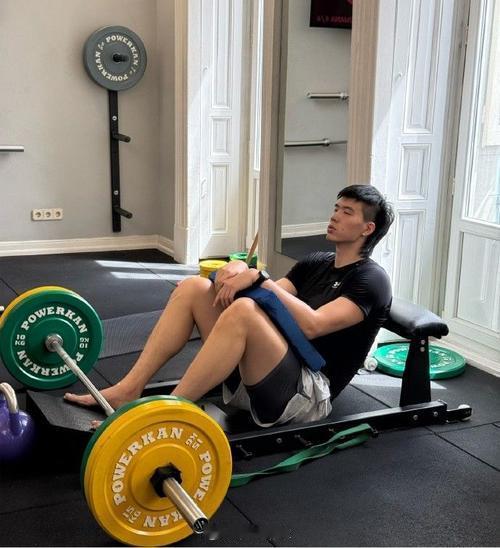 媒体人晒焦泊乔近况：自费巨资赴西班牙疗伤，广州男篮管理层没与自己取得联系广州男篮