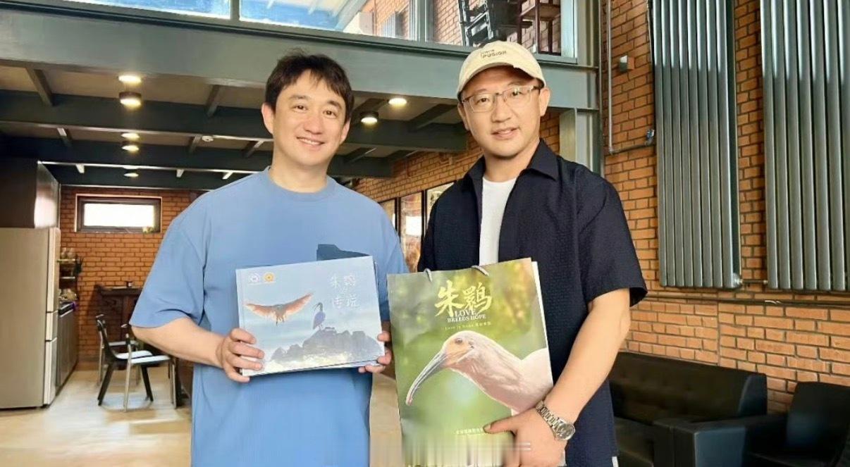 【深圳原创出品电影朱鹮亮相】近日，深圳原创出品纪录电影《朱鹮》亮相广州。作为全球