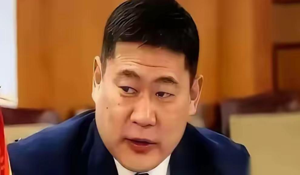 蒙古国拧巴的对华态度
 
你去蒙古国待几天就会发现一个特别拧巴的现象。乌兰巴托街