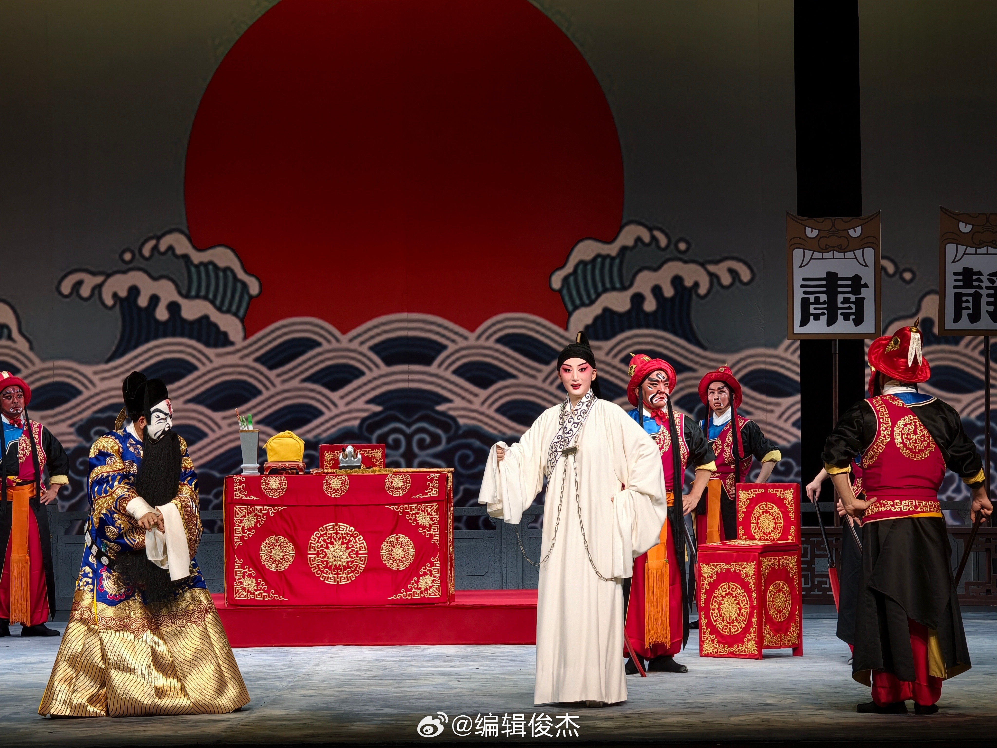 《谢瑶环》其实是个古装样板戏！
