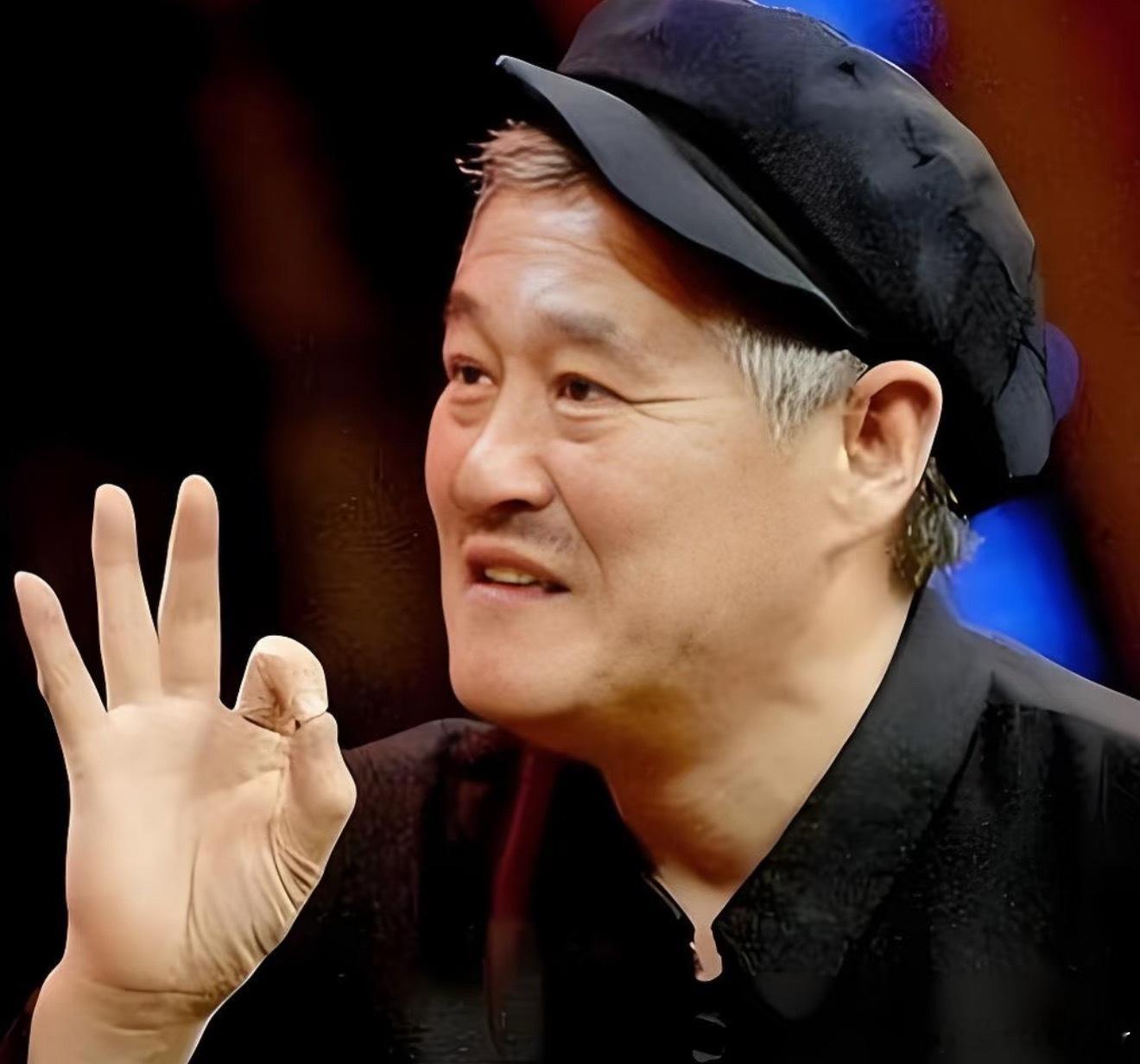 本山大叔的小品简直太有趣了～经常笑梗就出来了期待一下本山大叔下一次的小品赵本山小