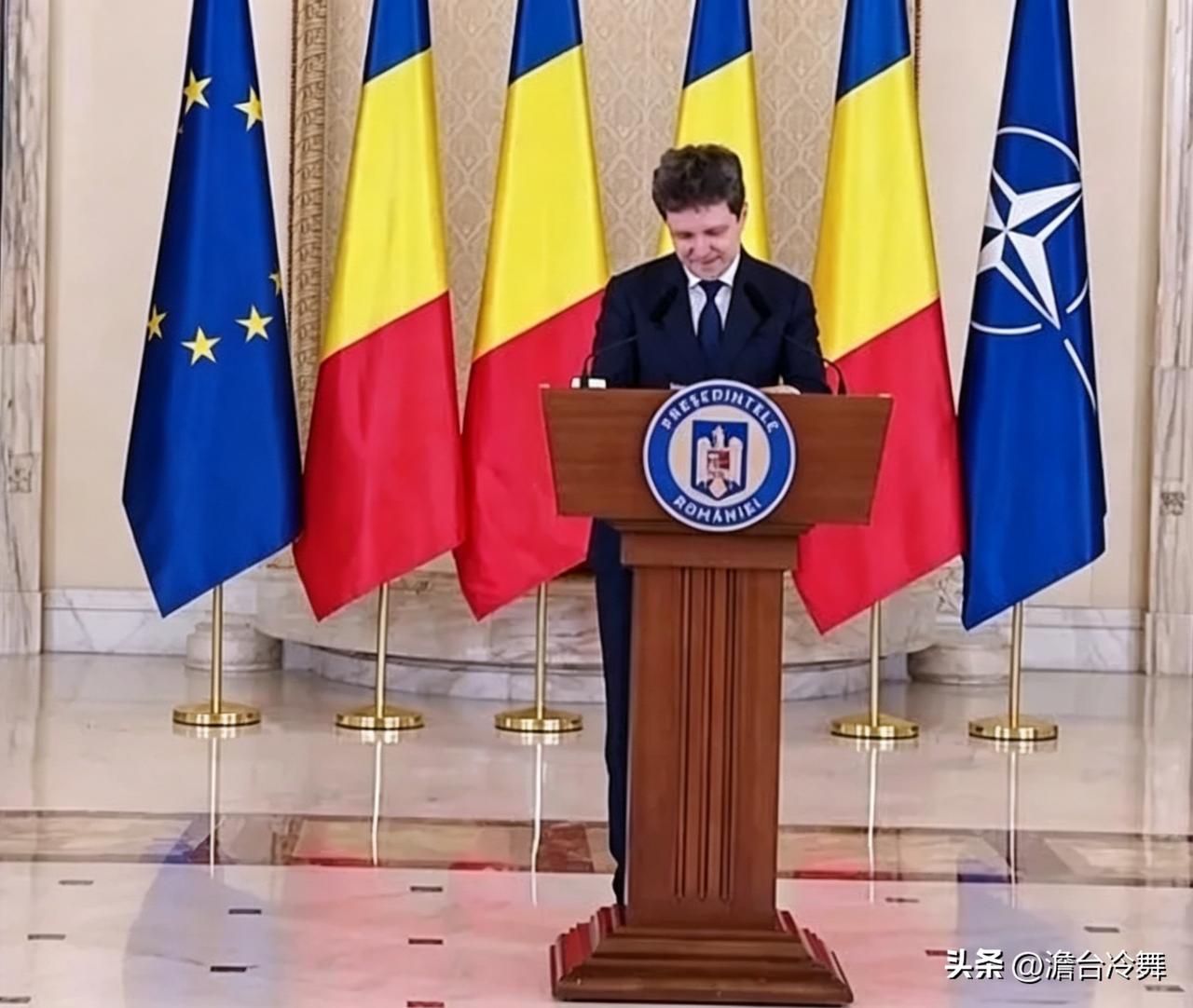 🇷🇴当地时间6月14日，罗马尼亚政坛上演荒诞一幕：总统达恩宣布，10天前刚提