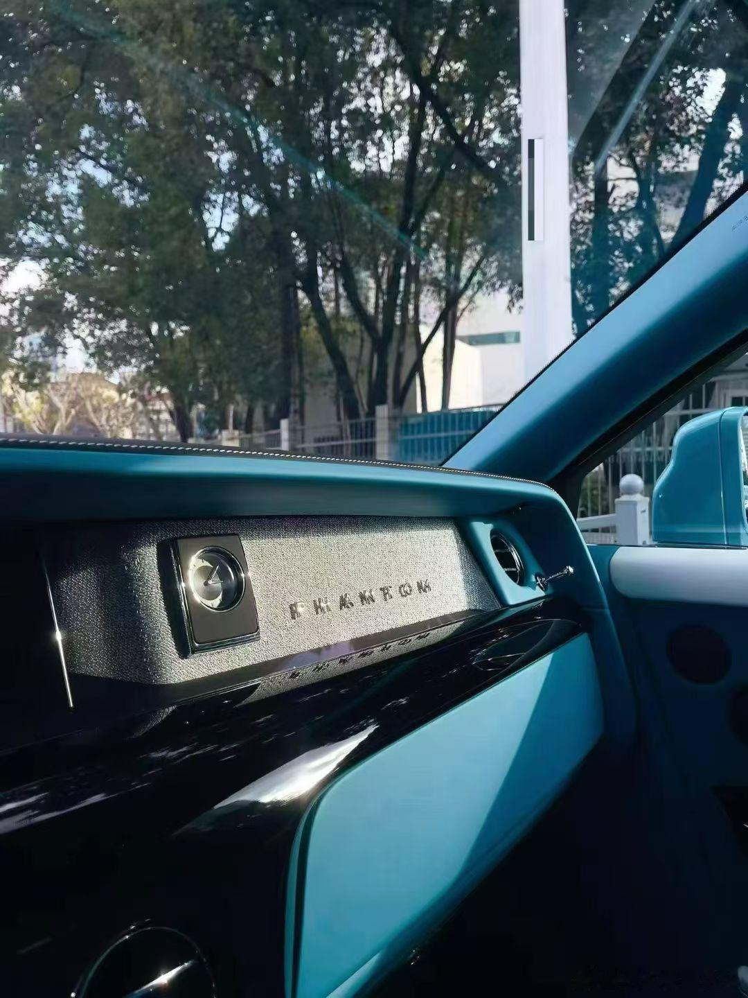 劳斯莱斯幻影加长，20年4.4万公里，绿松石，航空座椅 腰线 星空顶 窗帘 画廊