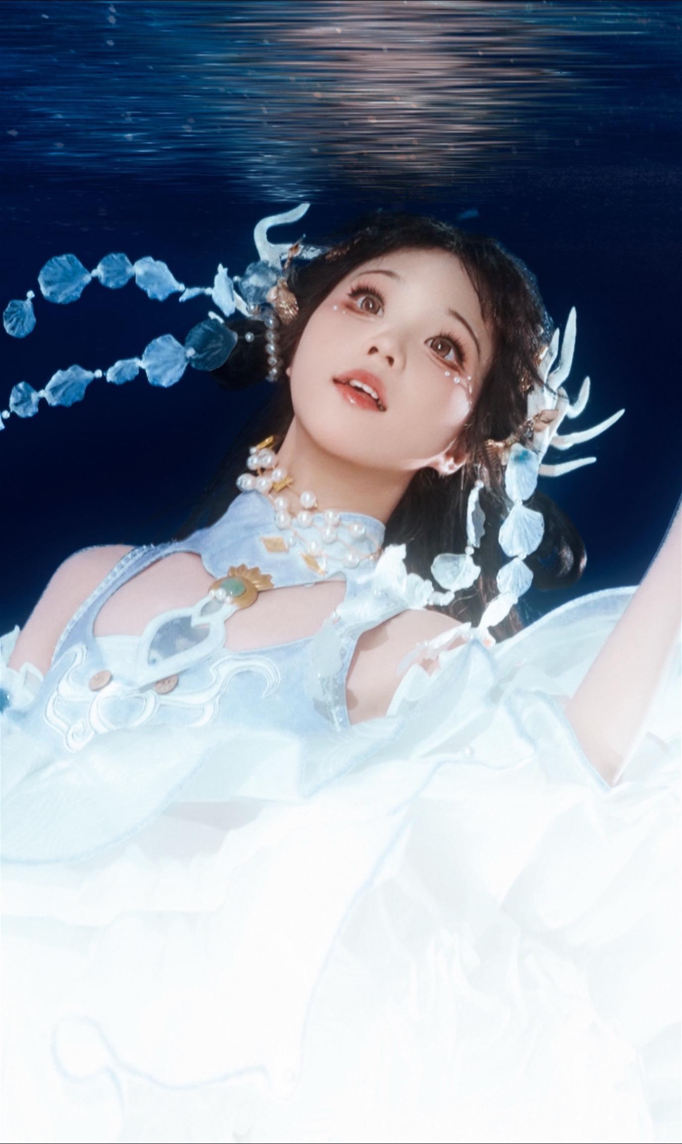 伞萝，深海里的明珠……让她坠落…… 不愧是我当年玩的门派！