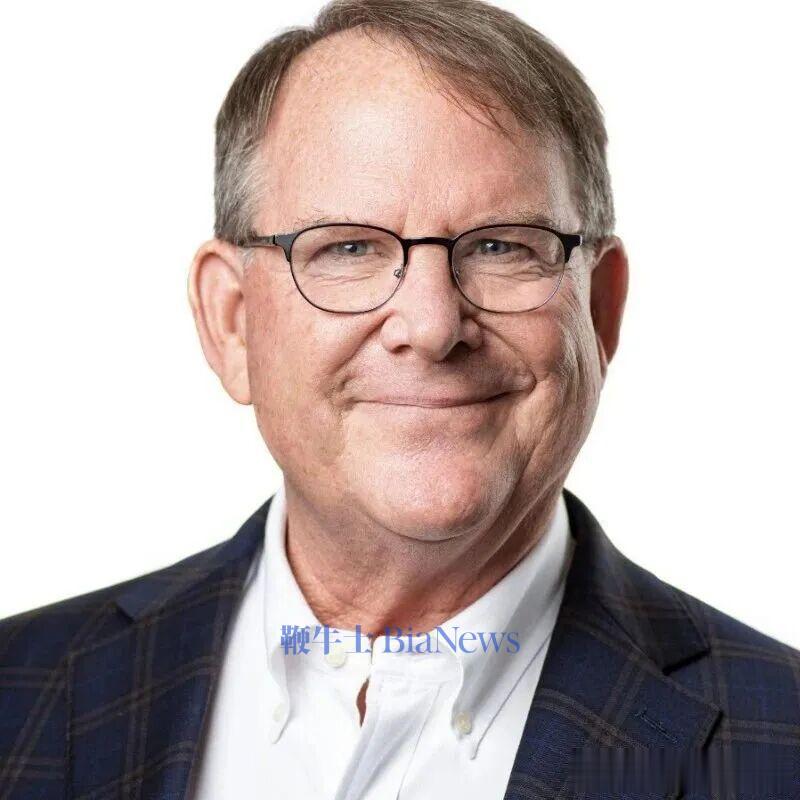 猎头黄仁勋的2025：高管从巨头挖，干活钟爱华人创业团队