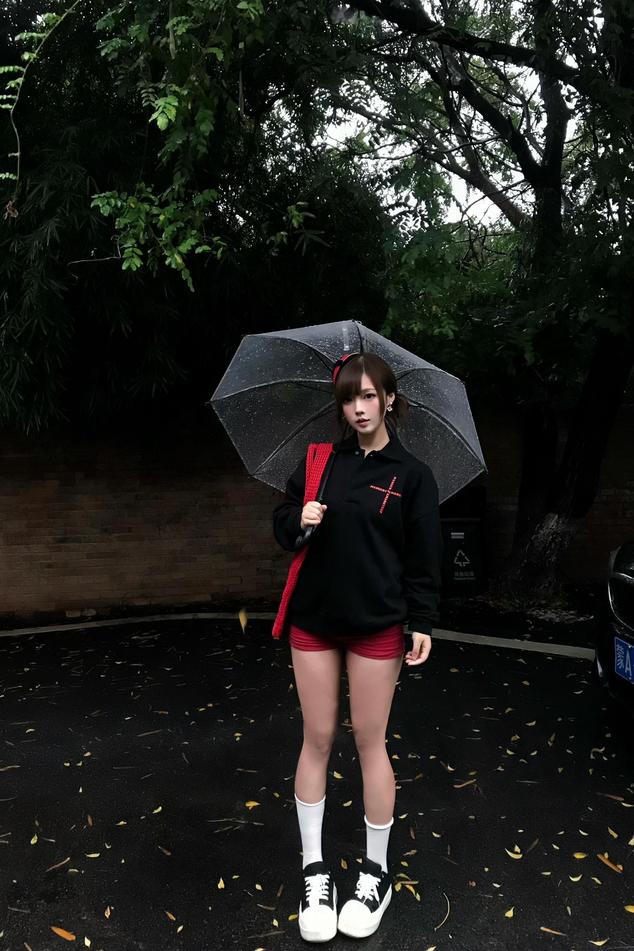 我對你來說是一顆星也好 請你繼續做我的宇宙吧