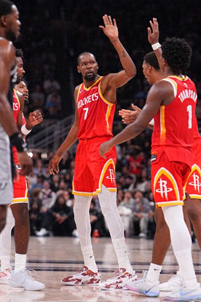 绝平遭阿门封盖，马刺开局也两连败！文班空砍23+12，申京29+7+7