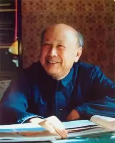 我国著名科学家回国时的年龄与时间：
​第一:   钱学森，1955年回国，44岁