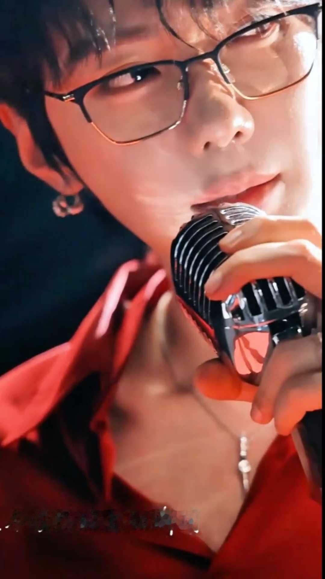 演唱会的时候要是穿这身  不得迷死一大片 