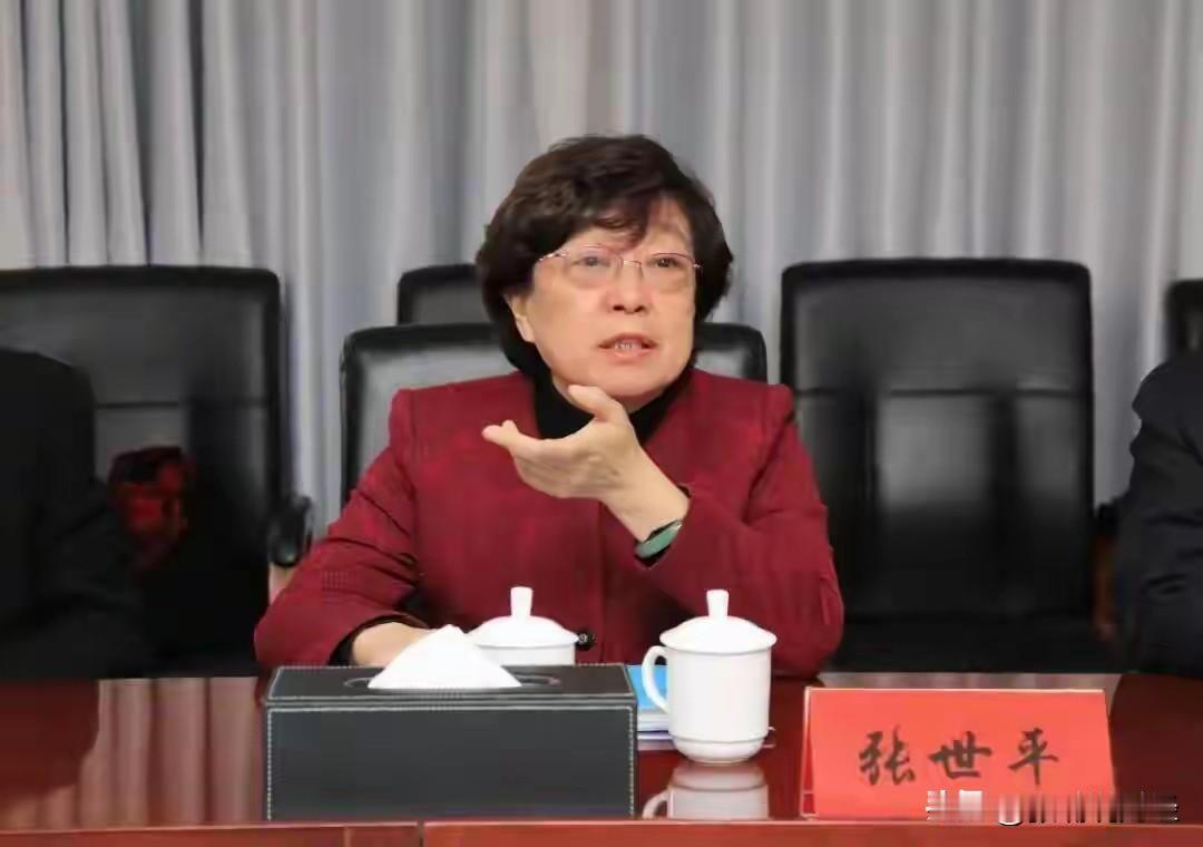 在落马7个月之后，女副部张世平被褫夺党籍，违法违纪事实得以披露，从查实的问题来看
