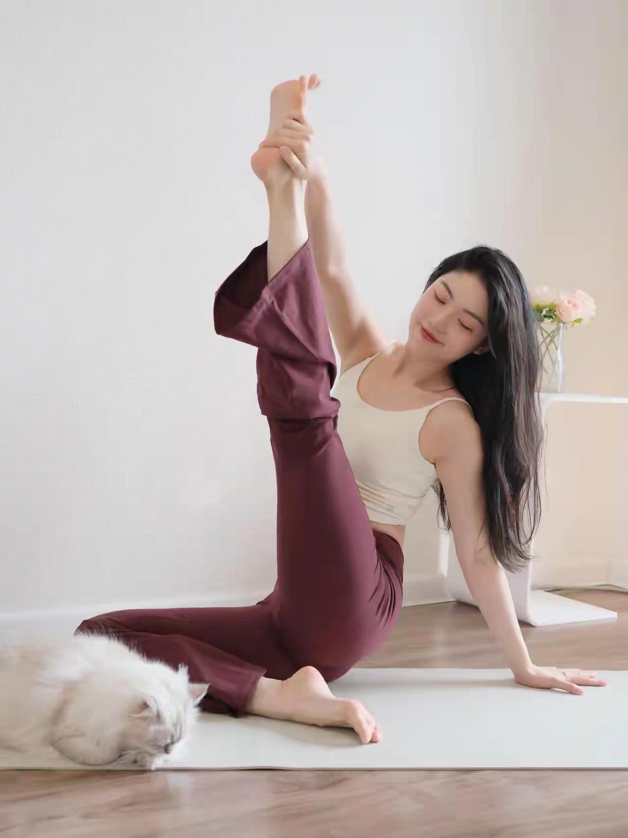 静心冥想，感受身体的柔韧与力量。