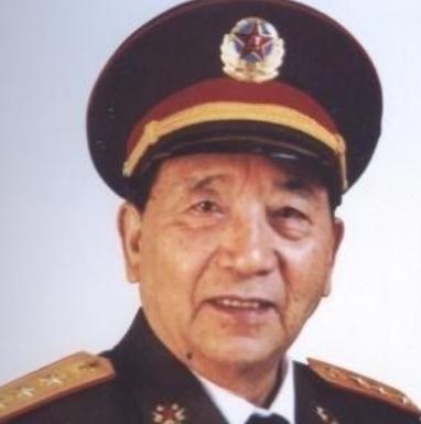 [太阳]1932年，徐向前骑马路过死人堆时，发现其中一具尸体是自己手下的一名连长