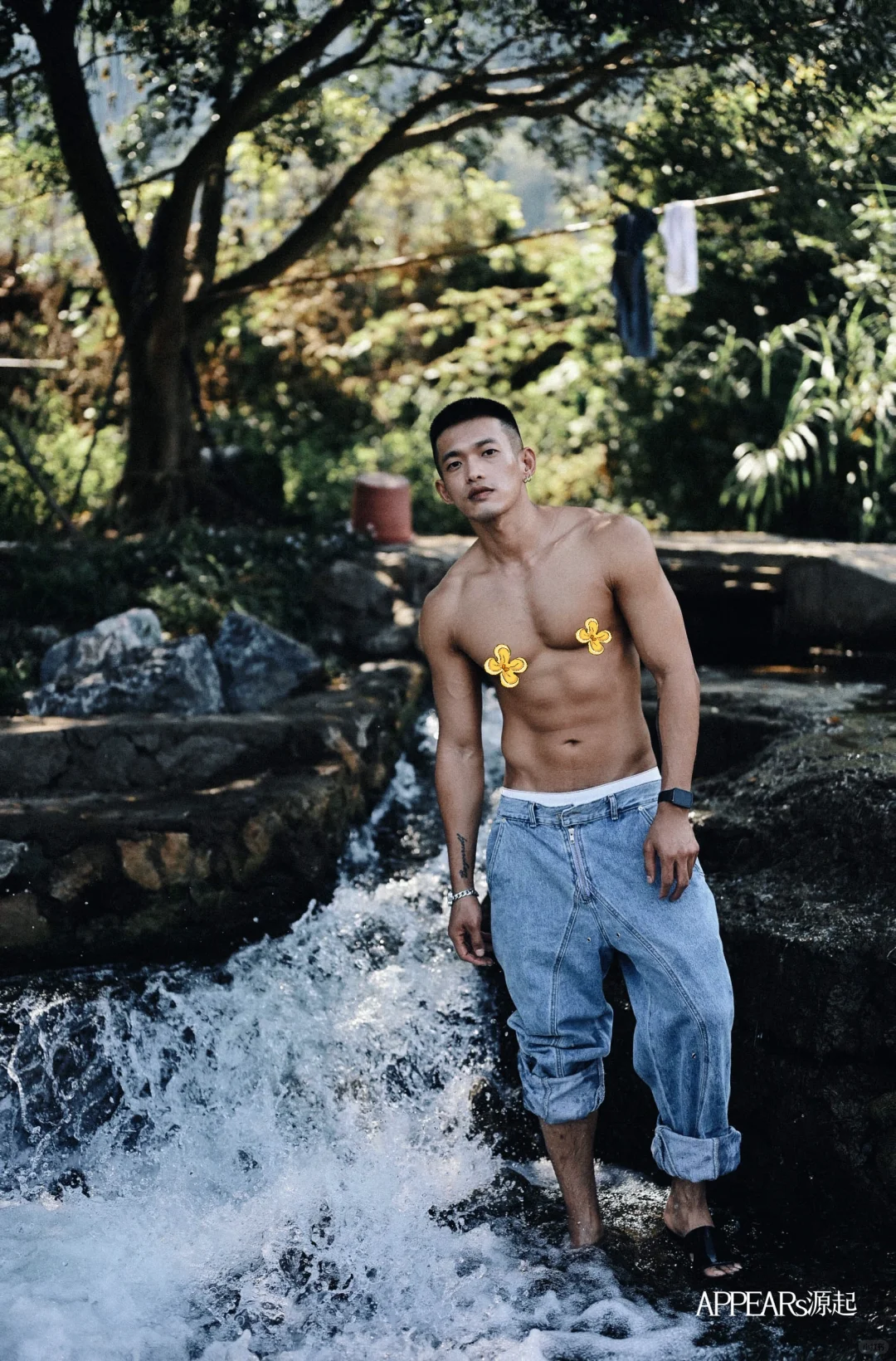 又到玩水季啊！腹肌有成果了