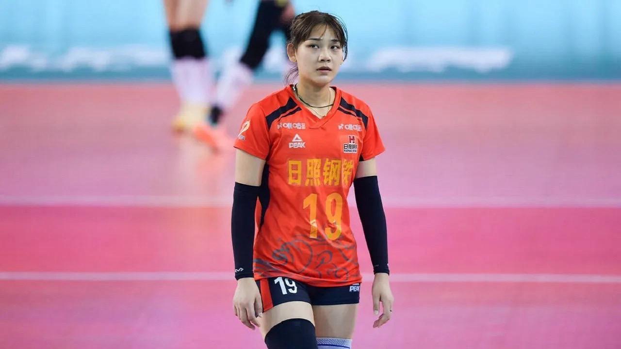 女排国手级接应海外联赛2-3遗憾遭遇首败
越南女排联赛第一阶段揭幕战，孙杰和车文