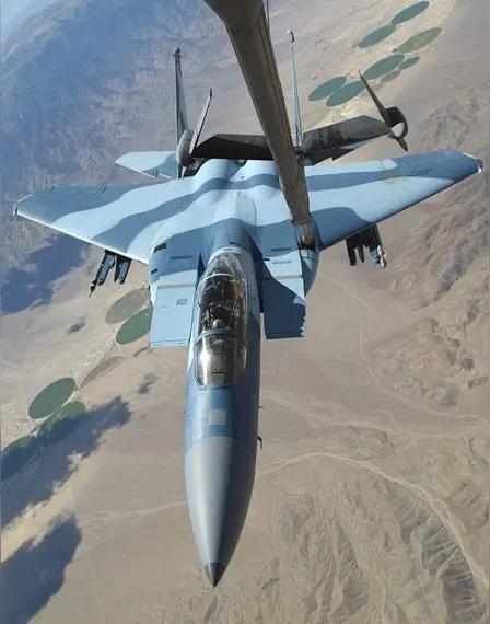 好消息！！！
财联社3月2日消息，伊朗方面称：击落了一架美国战机。此战机为美军F