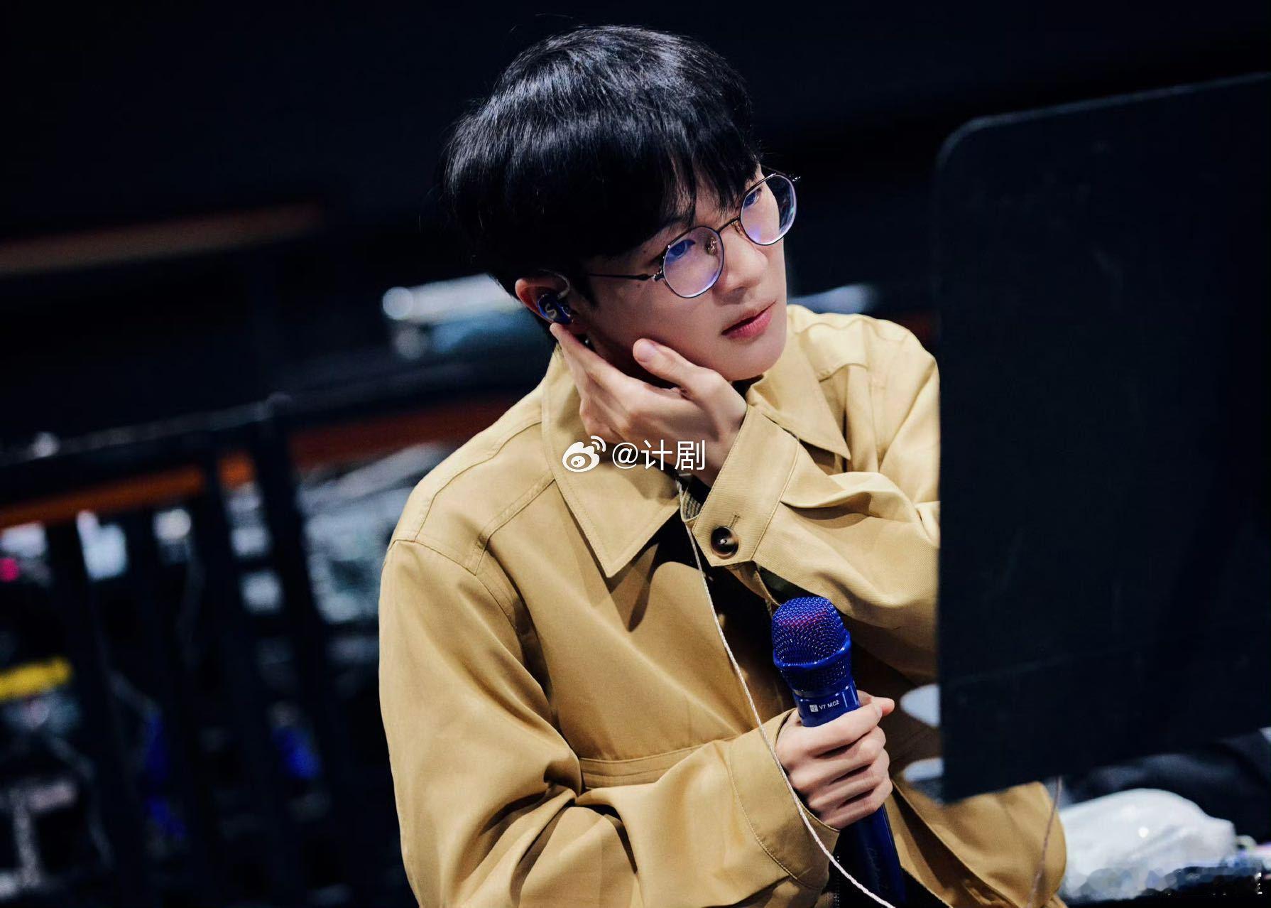 周深演唱会 烫男人名不虚传，苏州场售罄速度惊人！广州站倒计时5天，坐等解锁全新舞