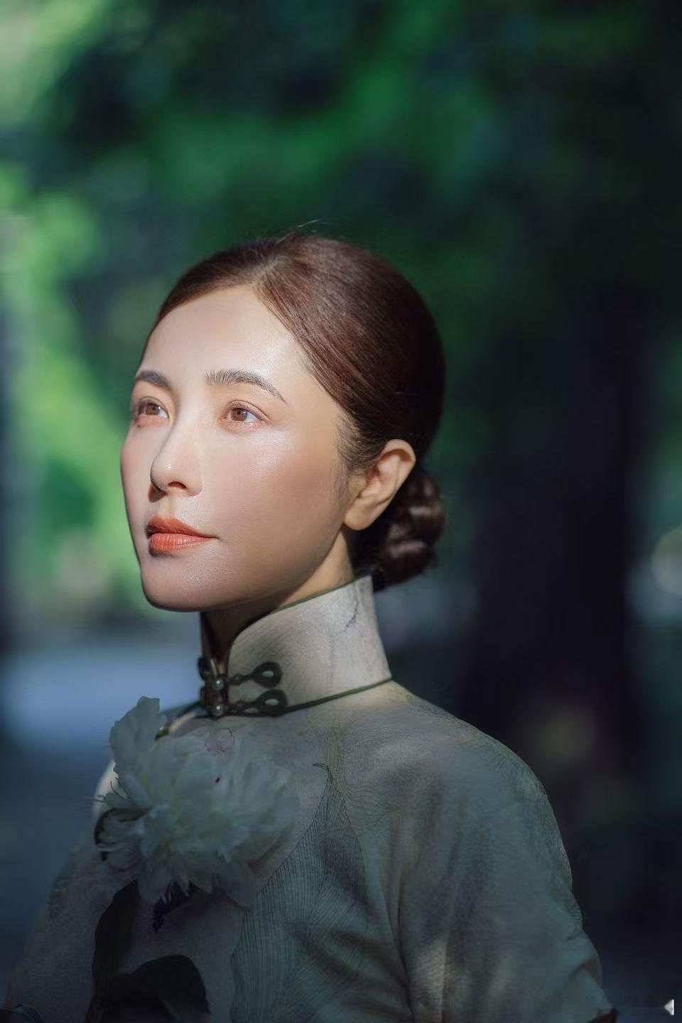 孟子义曾黎对眼睛太友好了孟子义曾黎双强女赛道内娱难得的双强女性设定，颜值演技兼备
