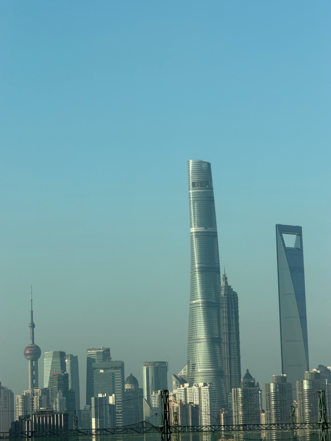 小李飞车 目前看到最傻的言论就是小米去雷军化，竟然也有人相信，你们不知道小米的灵