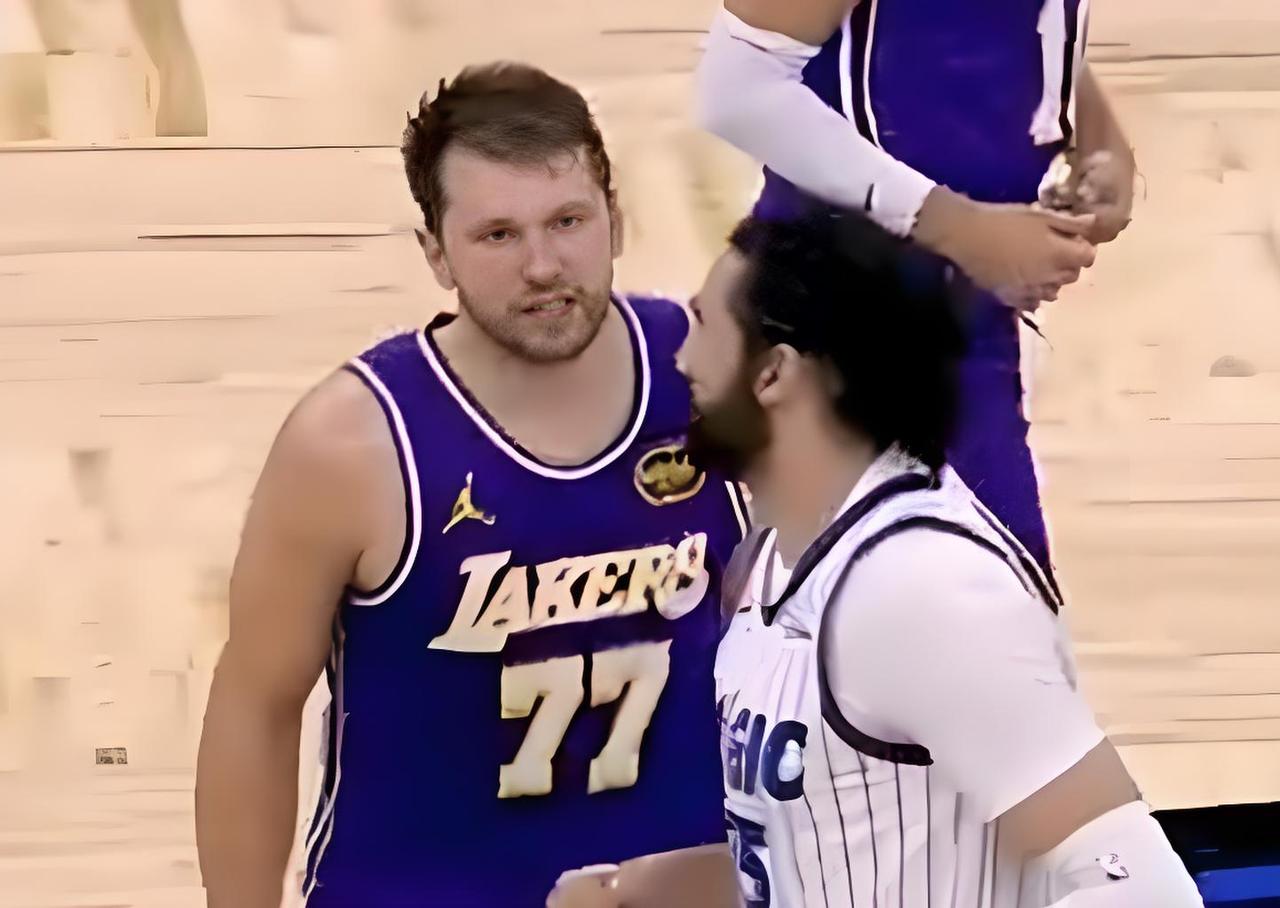 有一说一，东契奇真的该管管自己的脾气了，本赛季累计吃T16次，下场他将被禁赛。