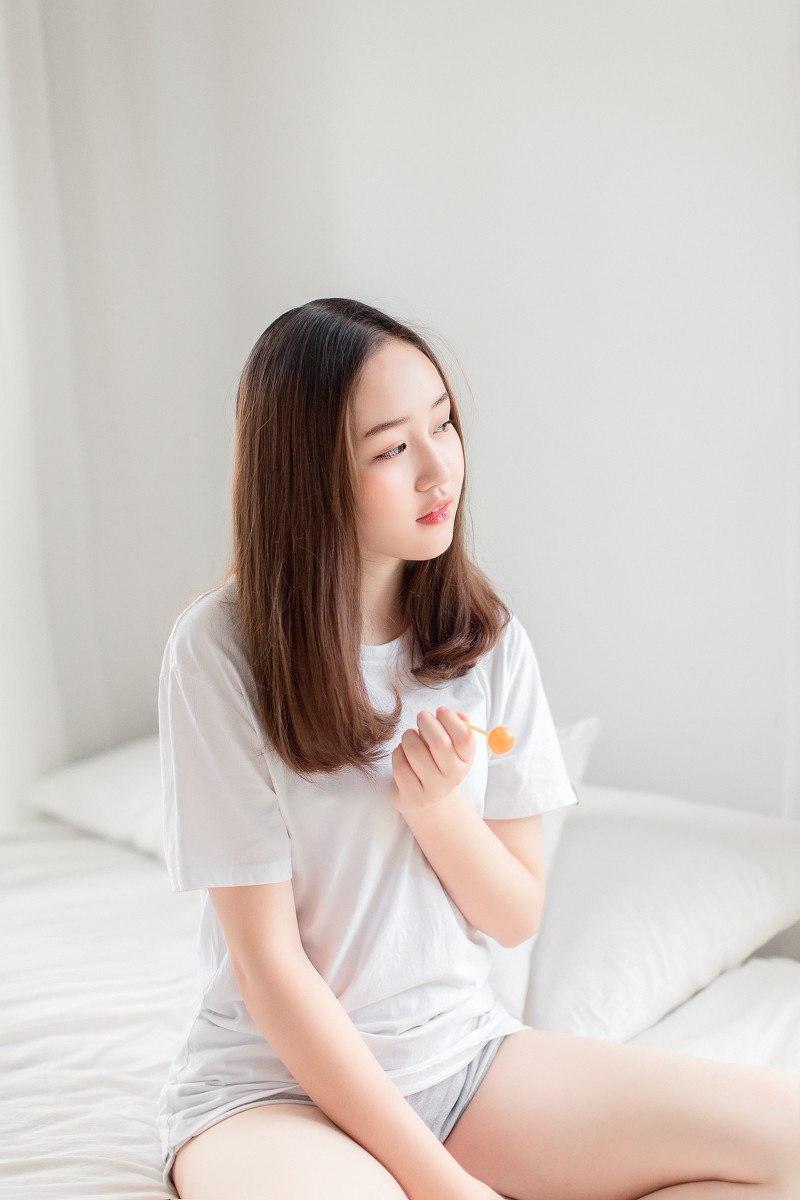 慵懒的午后时光美少女🍃💕美少女 午后 自然清新美少女 温柔美少女