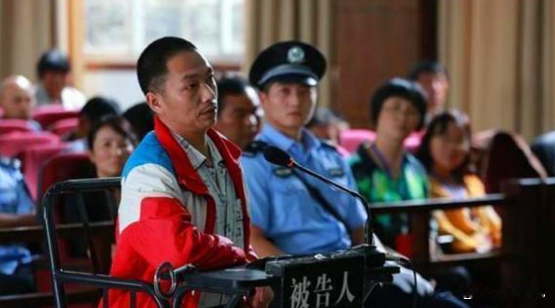 “让你们的老婆轮流陪我一个月，再一人赔我10万元，否则这事不算完！”2012年，