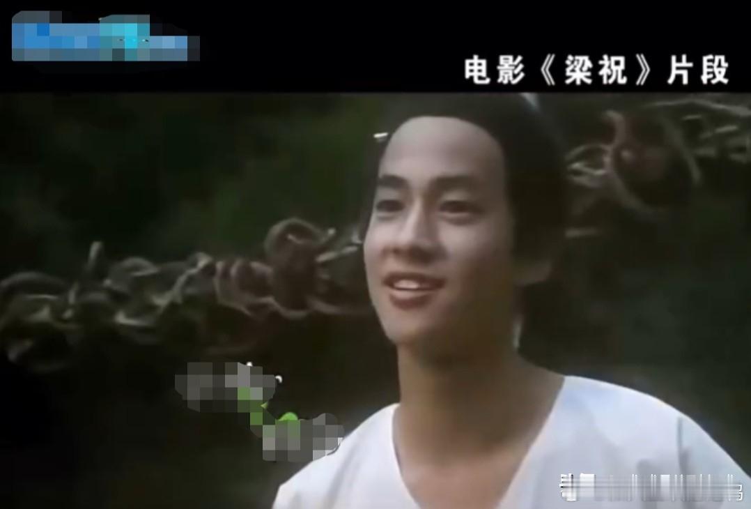 真是被何润东笑死了[笑哭]，早年间被徐克导演“骗着下海”，自己居然还后知后觉！何