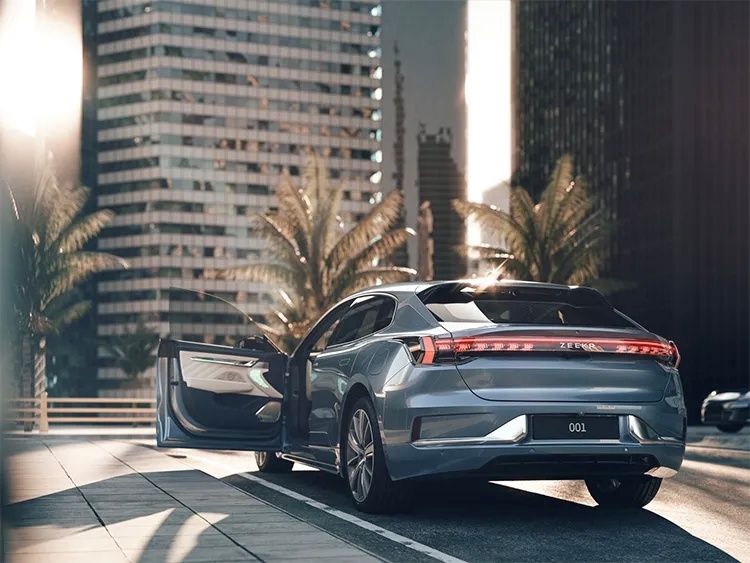 极氪猎装极氪001 五年过去ZEEKR 001依旧是猎装之王 