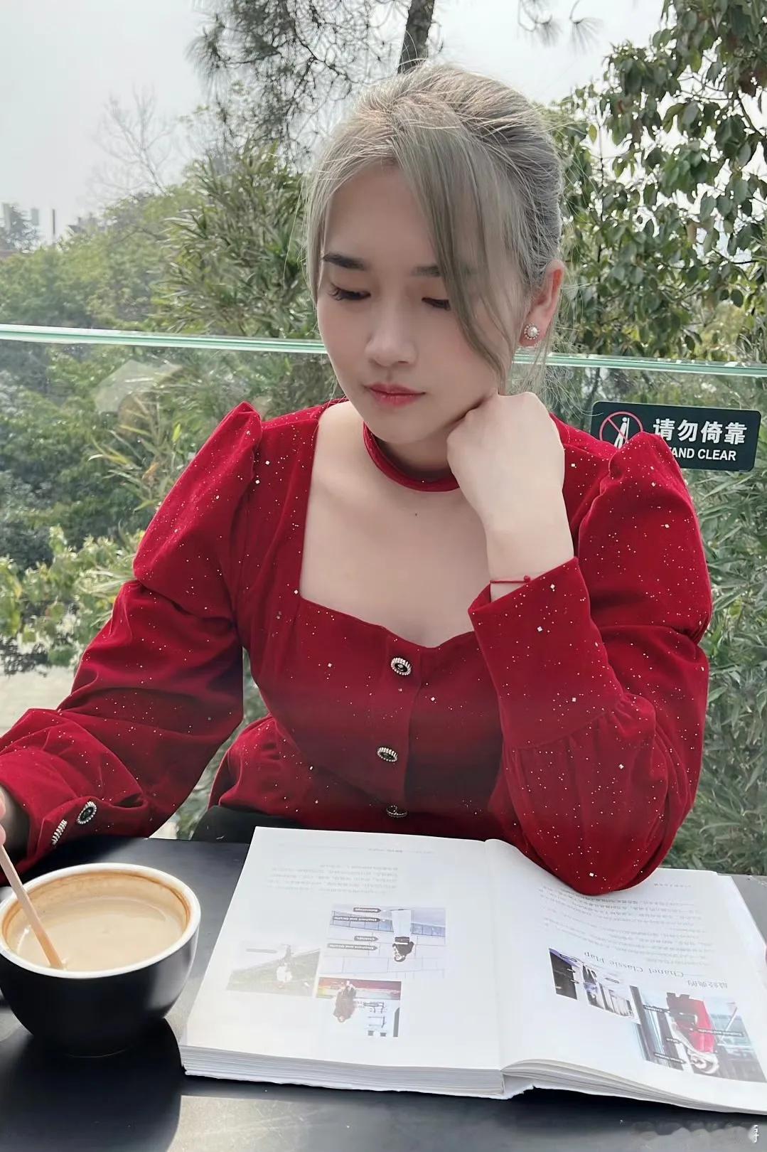 【伯爵粉都是美女】6.8分