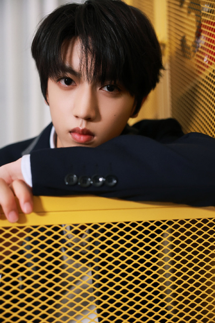 张桂源你好我是顾晨阳  张桂源脚下的路想做的事  张桂源你好我是顾晨阳，张桂源脚