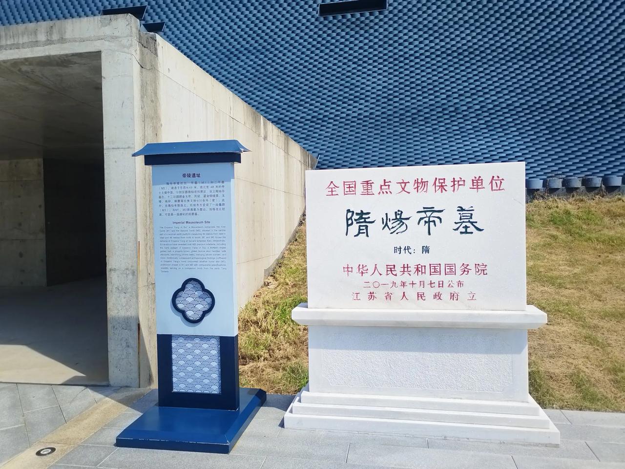 其实历史没有变化，技术变了，衣服变了，饮食变了，这都是外壳，里面什么都没变化，转