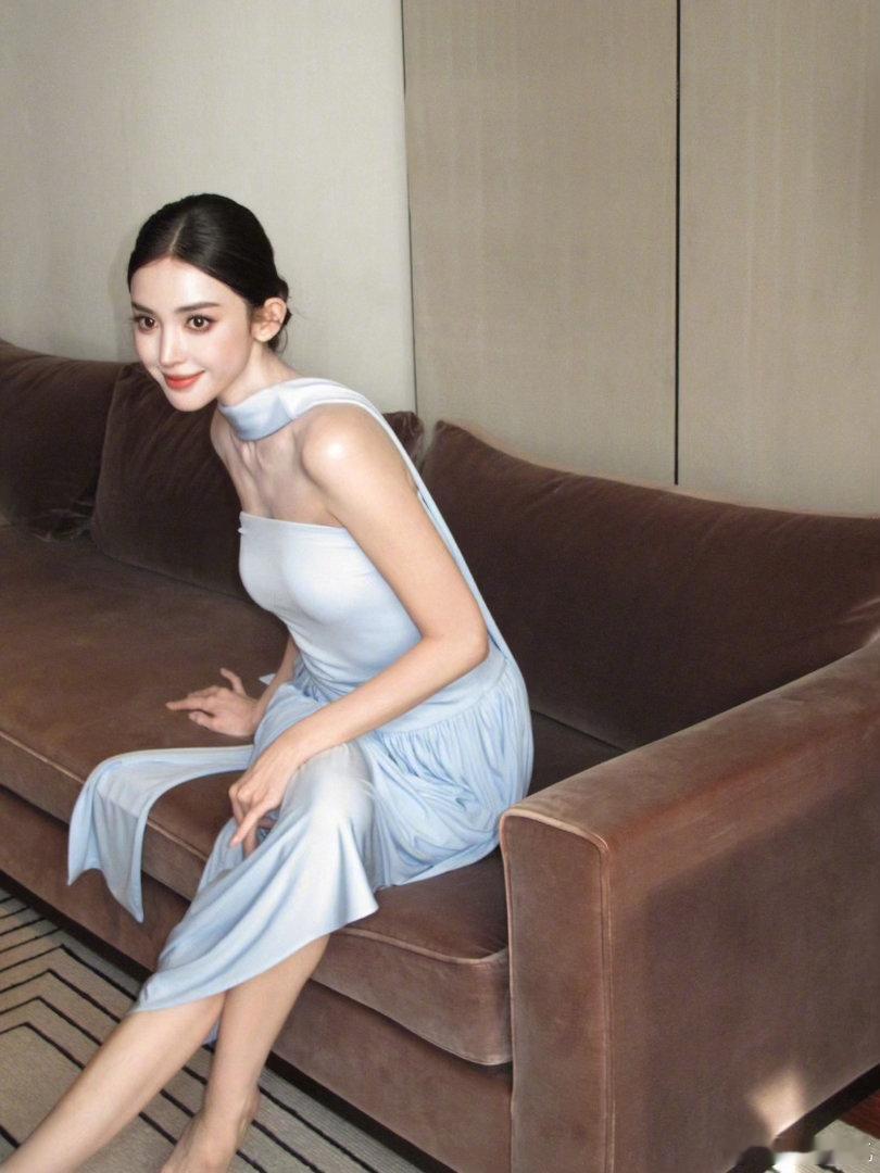 娜扎的咖位 从荣善宝到金宝，一次演技的双重证明。《玉茗茶骨》里她是藏锋于心的茶商