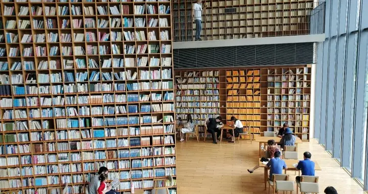 祝羽捷：我很喜欢“活人感”这个词｜刀锋图书奖推委2025阅读图景