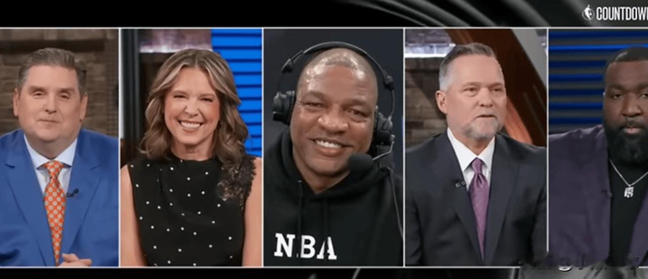 里弗斯：交易截止日前大量流言确实影响球队，如今自己不再只专注画战术还要调整球员情