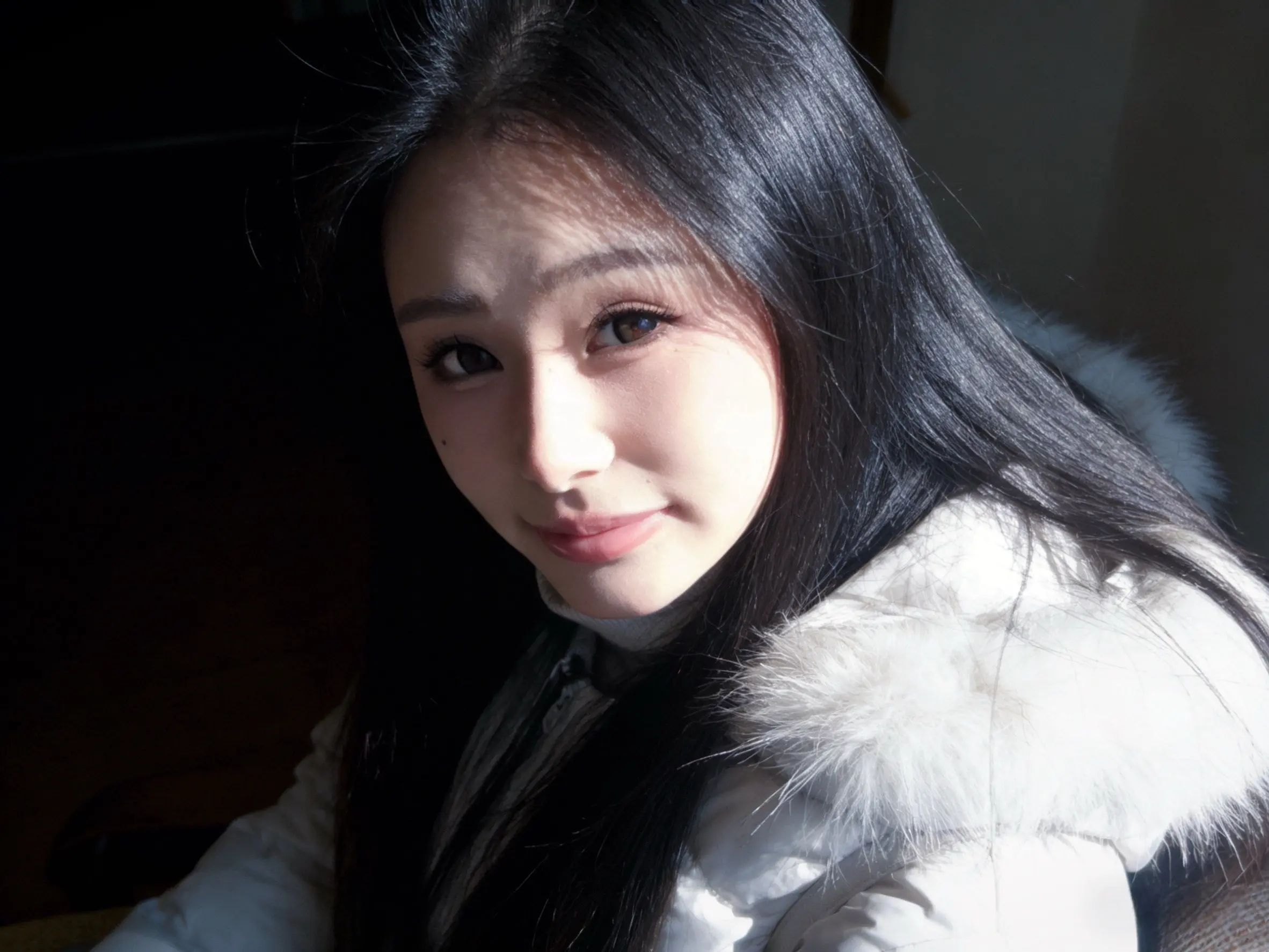 你漂亮的眼睛应该流幸福的眼泪。