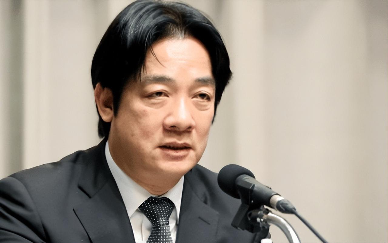 [下雨]赖清德强拆蒋介石像，高喊“台湾不属中国”，国台办下定最终结局。据报道可知