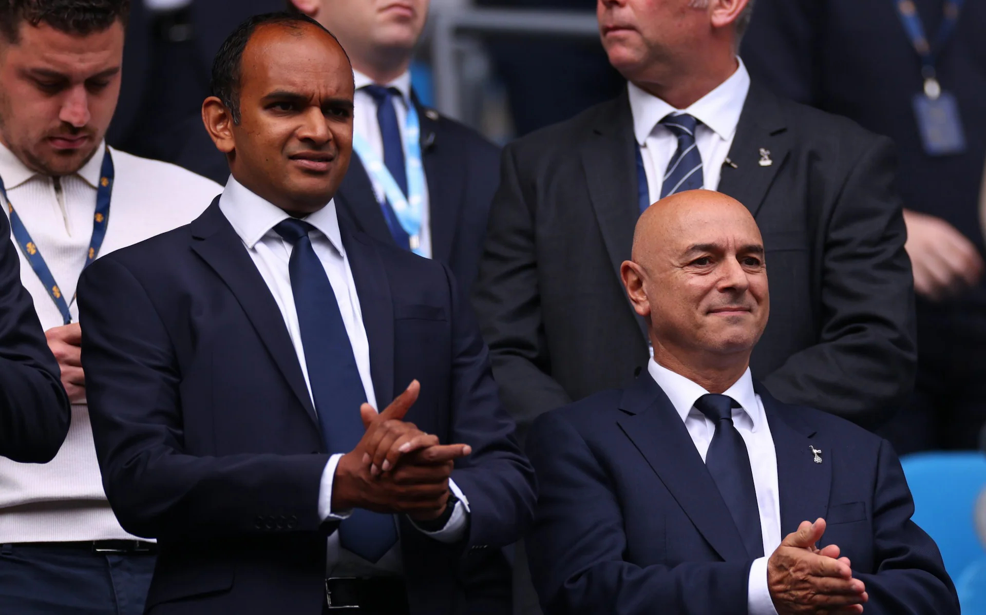 📰每日电讯报Matt Law的专栏《维奈·文卡特山姆在球迷顾问委员会会议上批评