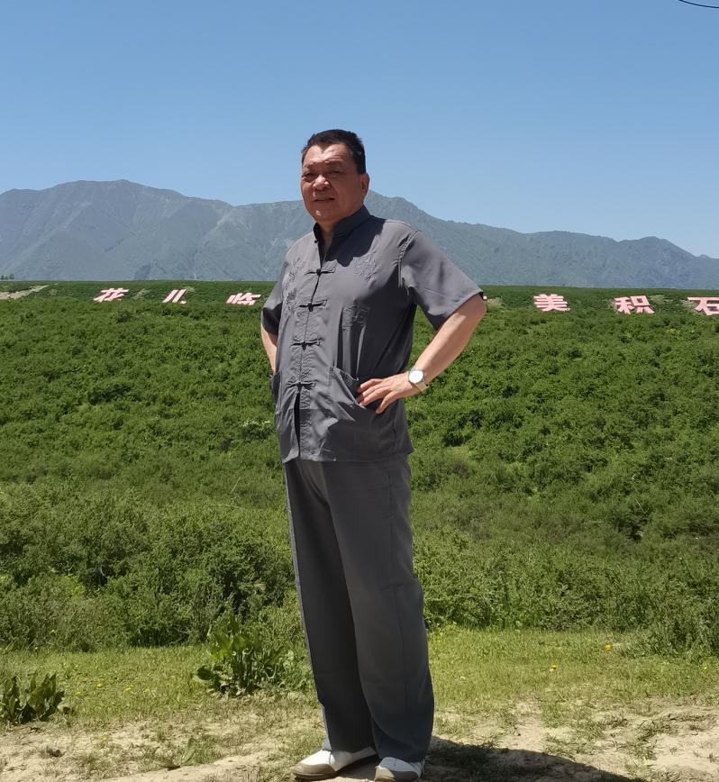 斯塔默的辞职，是脱欧后英国政坛积弊的总爆发，更是工党内部离心、民意彻底流失的必然