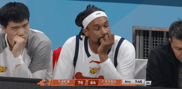 杜锋指导也可以追随杨鸣指导的脚步去平台解说篮球了，让广东男篮暂时找个外教暂时带一