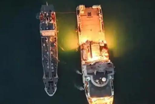 谈判刚开场就翻脸！美军舰强闯霍尔木兹海峡

就在全球目光聚焦巴基斯坦伊斯兰堡，期