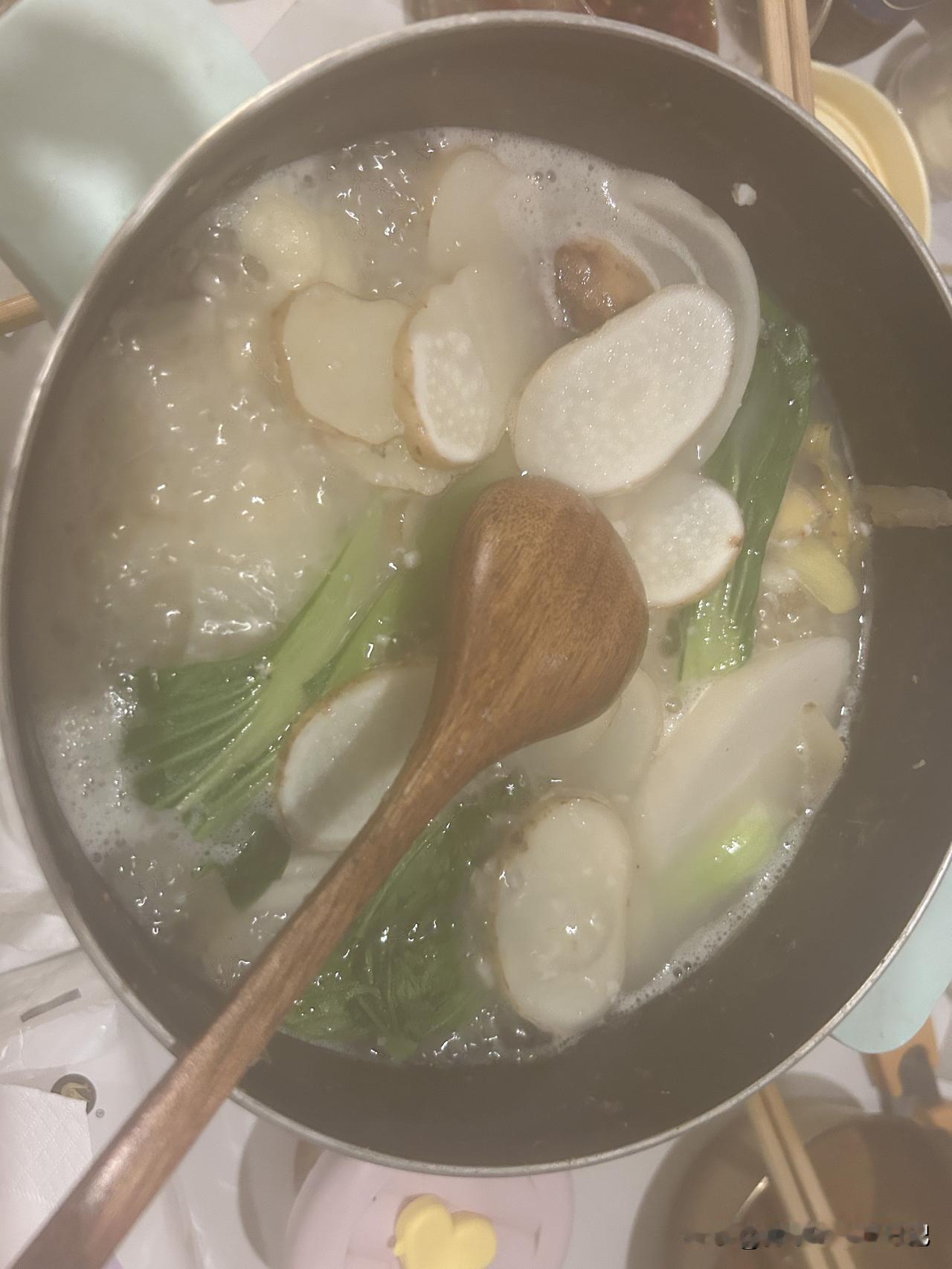 我在西藏林芝！
第一次吃到新鲜的当归，而且不贵，才13元一斤！
今天又去了西藏林