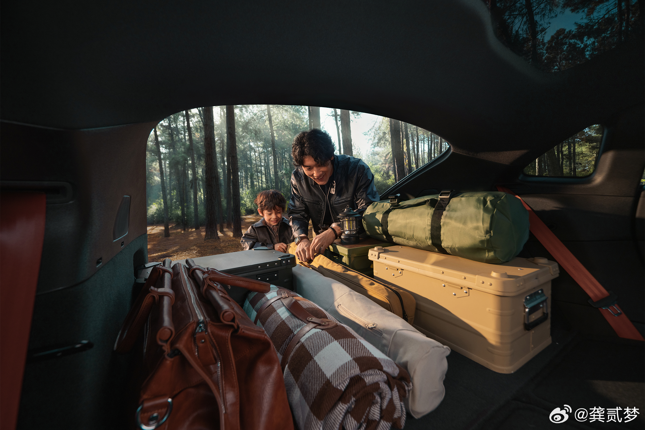 之前预告的乐道L60黑骑士特别版杀回来了，还是一样的风格，照顾到了追求个性化的年