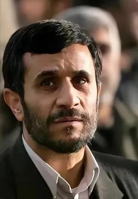 伊朗传来新消息
2026年4月11日，伊朗谈判代表团在议长卡利巴夫的带领下，连夜